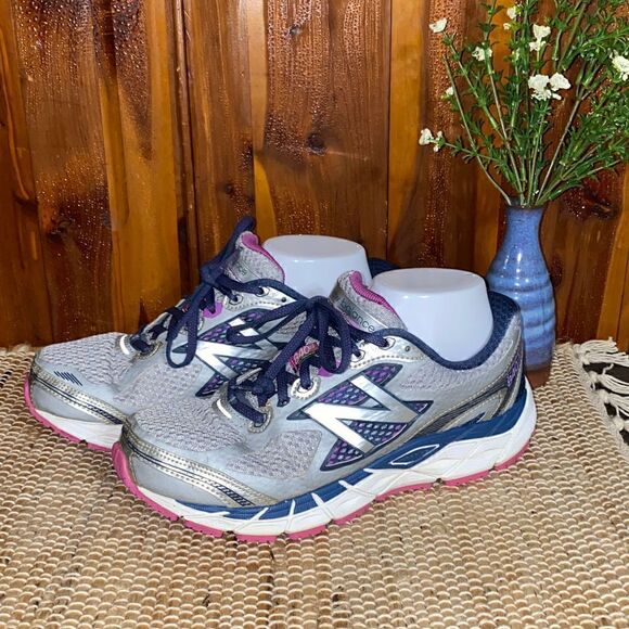 New Balance 840v3 running shoes - Picture 1 of 11